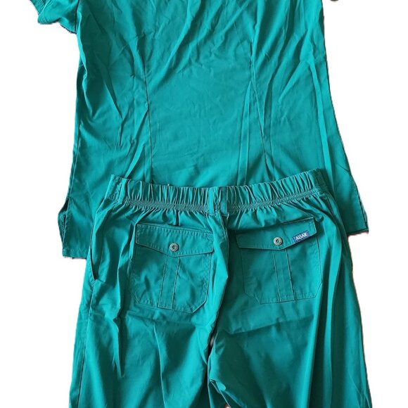 Scrub Set for Women - Curved V-Neck Scrub Top & Tapered Drawstring - Picture 3 of 5